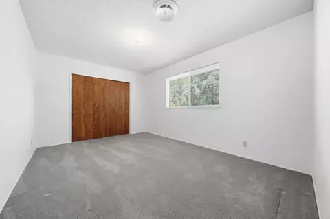 Bedroom - 15695 Johnson Rd, Red Bluff, CA 96080 photo 4 of 6