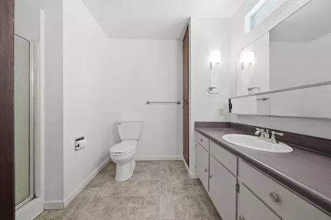 Bath - 15695 Johnson Rd, Red Bluff, CA 96080 photo 1 of 4