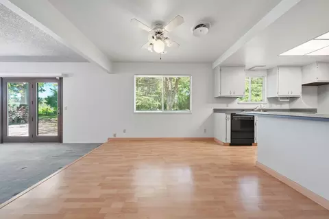 Living - 15695 Johnson Rd, Red Bluff, CA 96080 photo 5 of 7