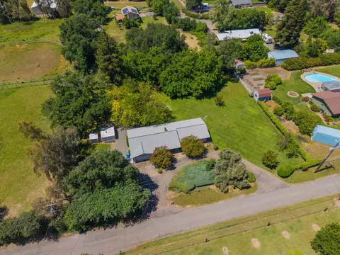 View/Area - 15695 Johnson Rd, Red Bluff, CA 96080 photo 2 of 9