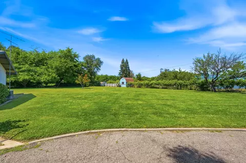 Exterior - 15695 Johnson Rd, Red Bluff, CA 96080 photo 14 of 17