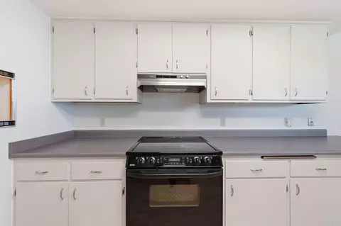 Kitchen - 15695 Johnson Rd, Red Bluff, CA 96080 photo 4 of 4