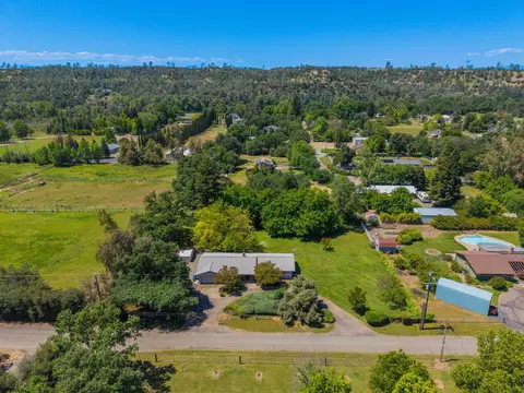 View/Area - 15695 Johnson Rd, Red Bluff, CA 96080 photo 4 of 9