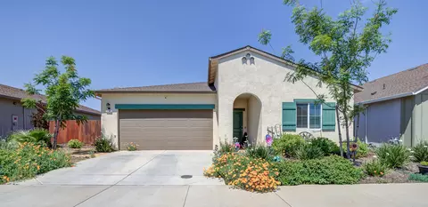 3046 Silverstone Dr, Redding, CA 96002
