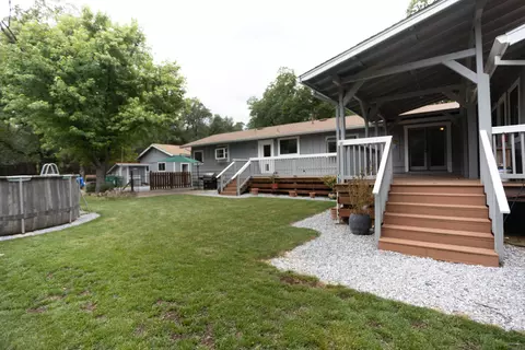 Exterior - 9891 Harley Leighton Rd, Redding, CA 96003 photo 5 of 11