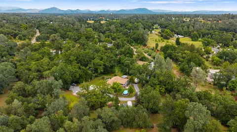 View/Area - 9891 Harley Leighton Rd, Redding, CA 96003 photo 7 of 8