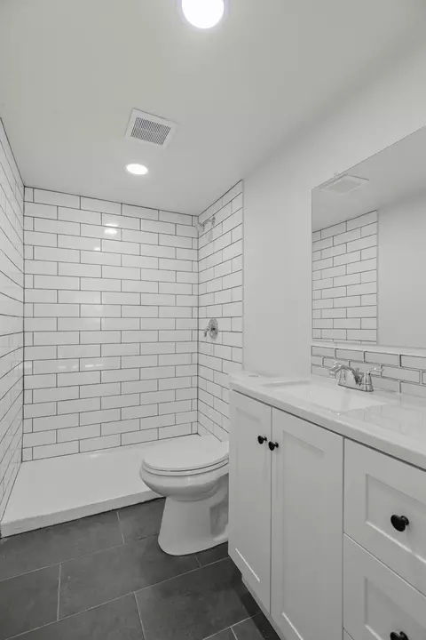 Bath - 5309 Akrich St, Shasta Lake, CA 96019 photo 1 of 3