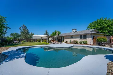 5320 Maybelle Way, Anderson, CA 96007