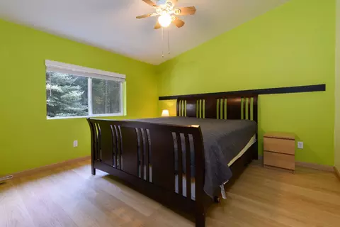 Bedroom - 7528 Leaning Cedar Ln, Shingletown, CA 96088 photo 1 of 5
