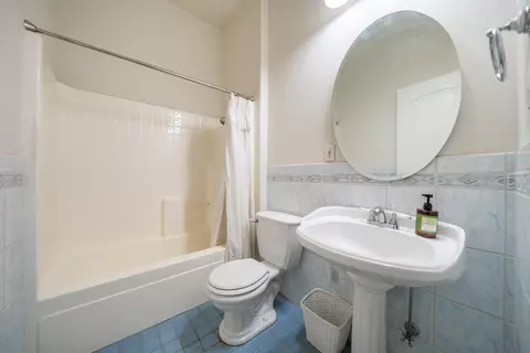 Bath - 12921 Gas Point Rd, Igo, CA 96047 photo 5 of 5