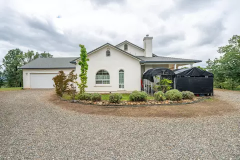 Exterior - 12921 Gas Point Rd, Igo, CA 96047 photo 5 of 22