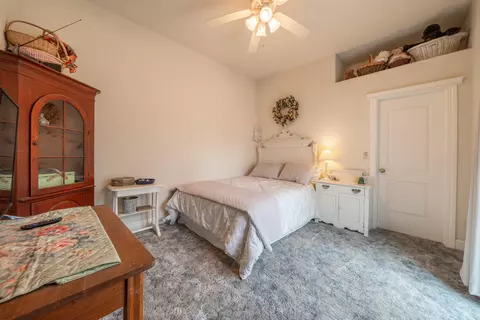 Bedroom - 12921 Gas Point Rd, Igo, CA 96047 photo 7 of 8