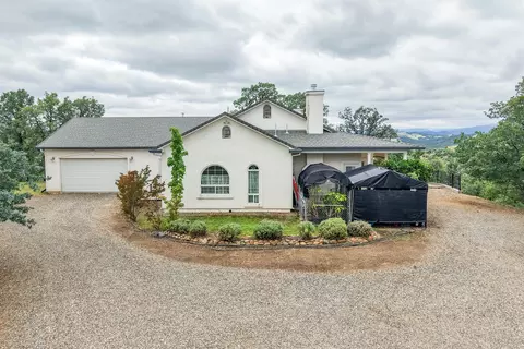 12921 Gas Point Rd, Igo, CA 96047