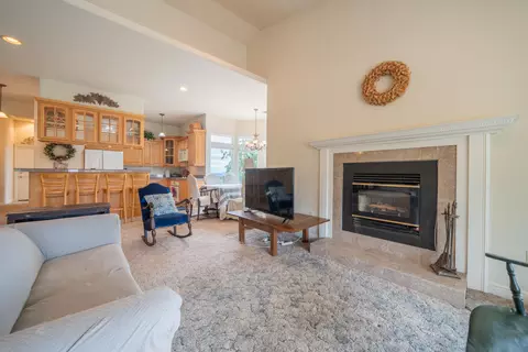 Living - 12921 Gas Point Rd, Igo, CA 96047 photo 2 of 3