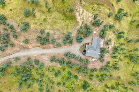 View/Area - 12921 Gas Point Rd, Igo, CA 96047 photo 16 of 28