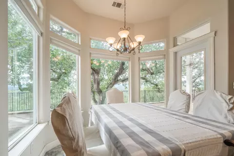 Dining - 12921 Gas Point Rd, Igo, CA 96047 photo 2 of 2