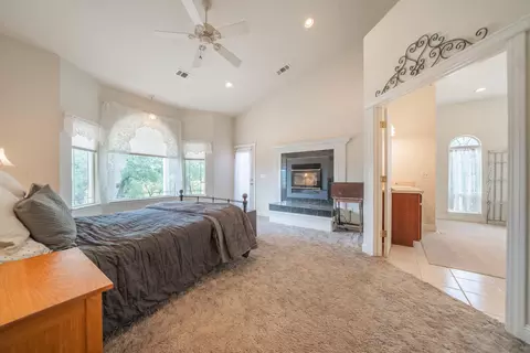 Bedroom - 12921 Gas Point Rd, Igo, CA 96047 photo 1 of 8