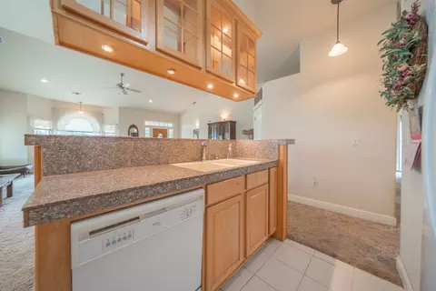 Kitchen - 12921 Gas Point Rd, Igo, CA 96047 photo 4 of 5