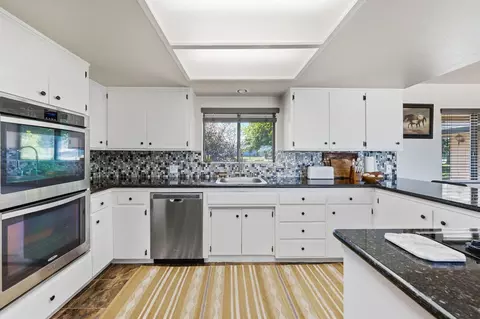 Kitchen - 6905 Scotview Ln, Anderson, CA 96007 photo 1 of 3