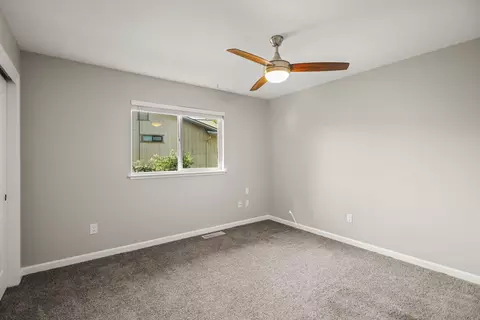 Bedroom - 1996 Mary Lake Dr, Redding, CA 96001 photo 5 of 6