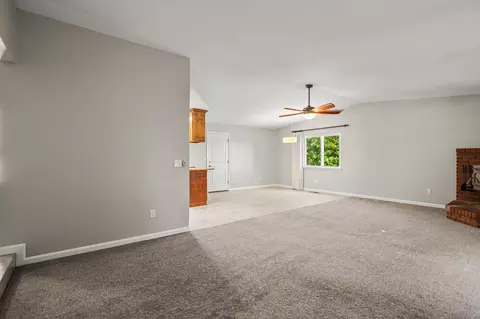 Living - 1996 Mary Lake Dr, Redding, CA 96001 photo 3 of 6
