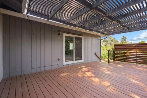 Exterior - 1996 Mary Lake Dr, Redding, CA 96001 photo 4 of 9