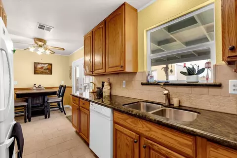 Kitchen - 22043 Alma Ave, Red Bluff, CA 96080 photo 4 of 4