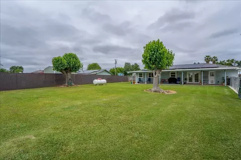 Exterior - 22043 Alma Ave, Red Bluff, CA 96080 photo 8 of 10