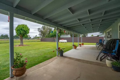 Exterior - 22043 Alma Ave, Red Bluff, CA 96080 photo 3 of 10