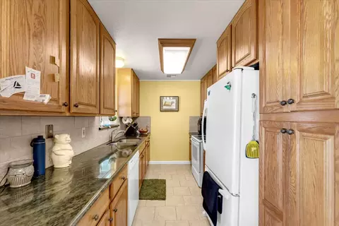 Kitchen - 22043 Alma Ave, Red Bluff, CA 96080 photo 1 of 4