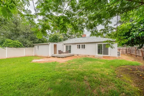 Exterior - 1210 C St, Redding, CA 96002 photo 5 of 6