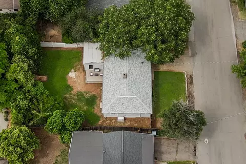 View/Area - 1210 C St, Redding, CA 96002 photo 3 of 3