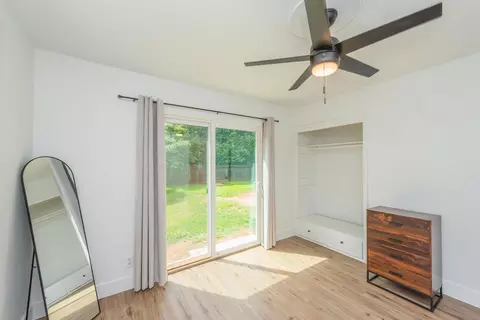 Bedroom - 1210 C St, Redding, CA 96002 photo 5 of 10