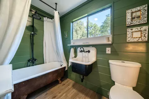 Bath - 12255 E Stillwater Way, Redding, CA 96003 photo 5 of 5
