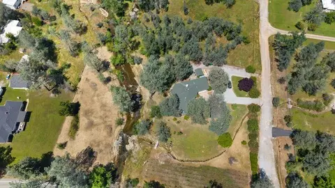 19860 Union School Rd, Redding, CA 96003