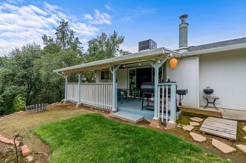 Exterior - 1255 Scenic Way, Redding, CA 96001 photo 5 of 5