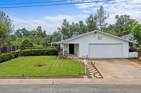 1255 Scenic Way, Redding, CA 96001
