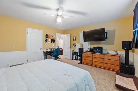 Bedroom - 1255 Scenic Way, Redding, CA 96001 photo 2 of 4