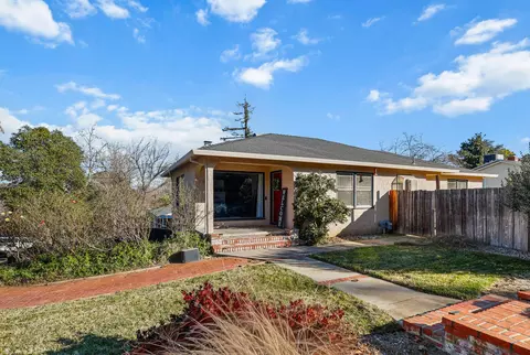 2565 North St, Redding, CA 96001