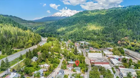 View/Area - 4301 Cedar St, Dunsmuir, CA 96025 photo 4 of 5