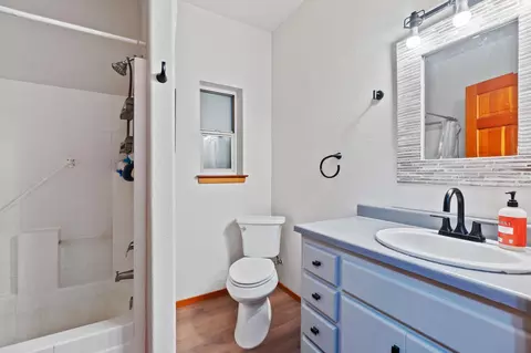 Bath - 8275 Sky Tree Ln, Shingletown, CA 96088 photo 4 of 5