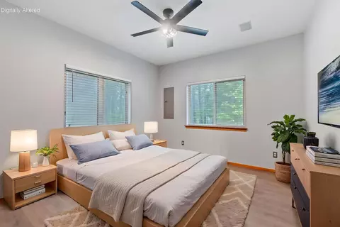 Bedroom - 8275 Sky Tree Ln, Shingletown, CA 96088 photo 3 of 6