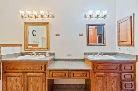 Bath - 8275 Sky Tree Ln, Shingletown, CA 96088 photo 1 of 5