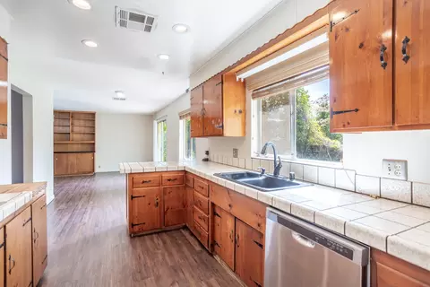 Kitchen - 2993 Sacramento Dr, Redding, CA 96001 photo 3 of 3