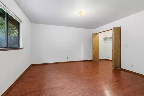 Bedroom - 10618 Old Oregon Trl, Redding, CA 96003 photo 5 of 5