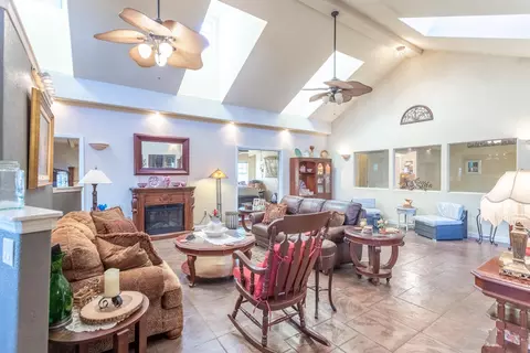 Living - 406 S Jackson St, Red Bluff, CA 96080 photo 3 of 5