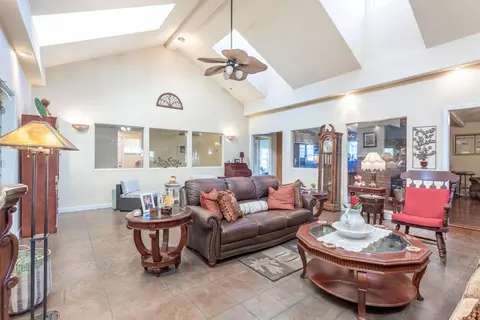 Living - 406 S Jackson St, Red Bluff, CA 96080 photo 2 of 5