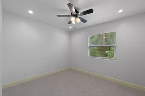 Bedroom - 2068 Park Marina Dr, Redding, CA 96001 photo 2 of 6