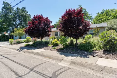 Exterior - 2068 Park Marina Dr, Redding, CA 96001 photo 12 of 12