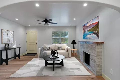 Living - 2068 Park Marina Dr, Redding, CA 96001 photo 2 of 3